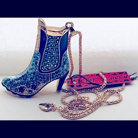 Cowboy/Cowgirl Boot Pendant.(similar to B Johnson style) - Picture 2 of 4